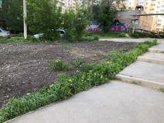 В Солнечном с незаконной стоянки снесли забор