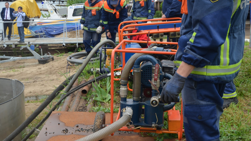 На Волге около Саратова ликвидировали разлив нефти