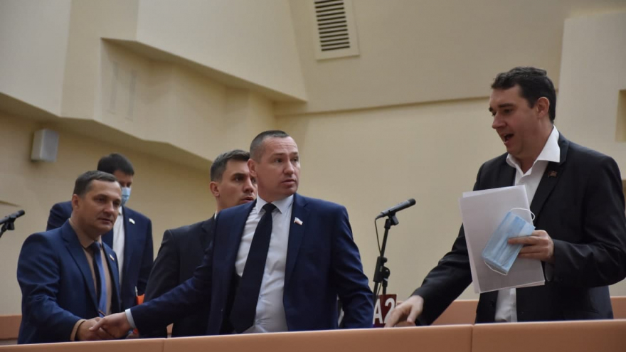 В Саратовской областной думе появились четыре новых депутата