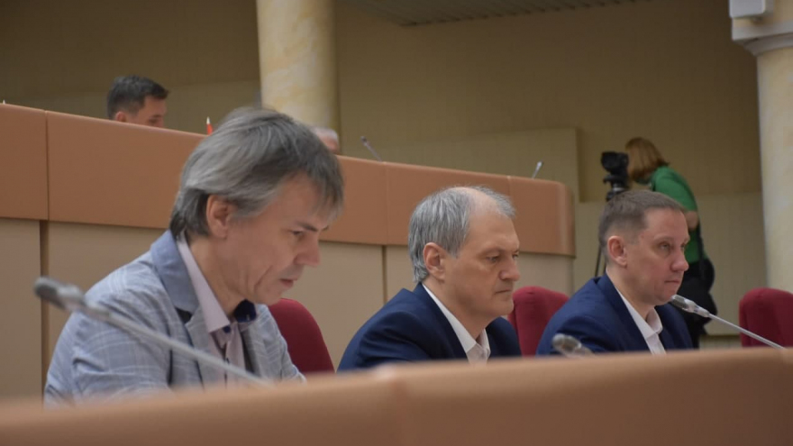 В Саратовской областной думе появились четыре новых депутата