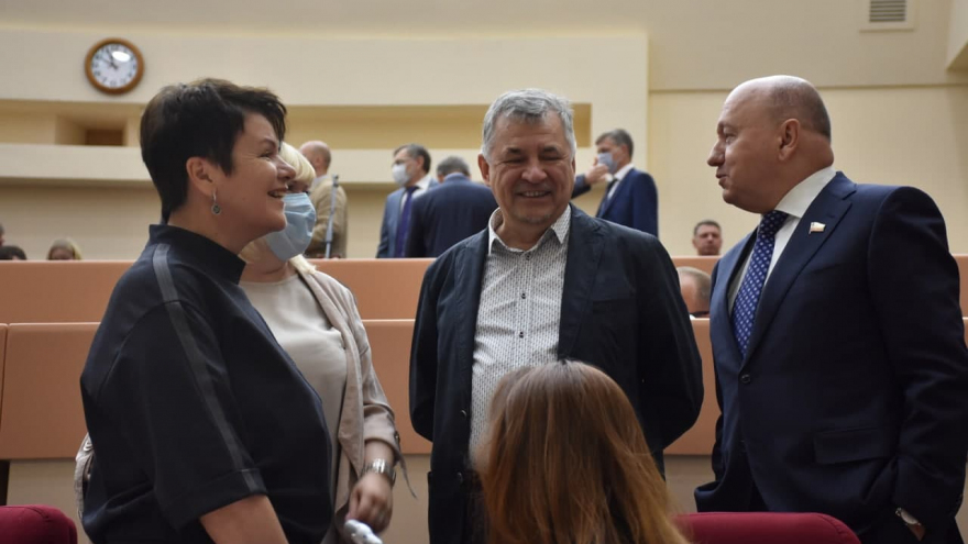 В Саратовской областной думе появились четыре новых депутата