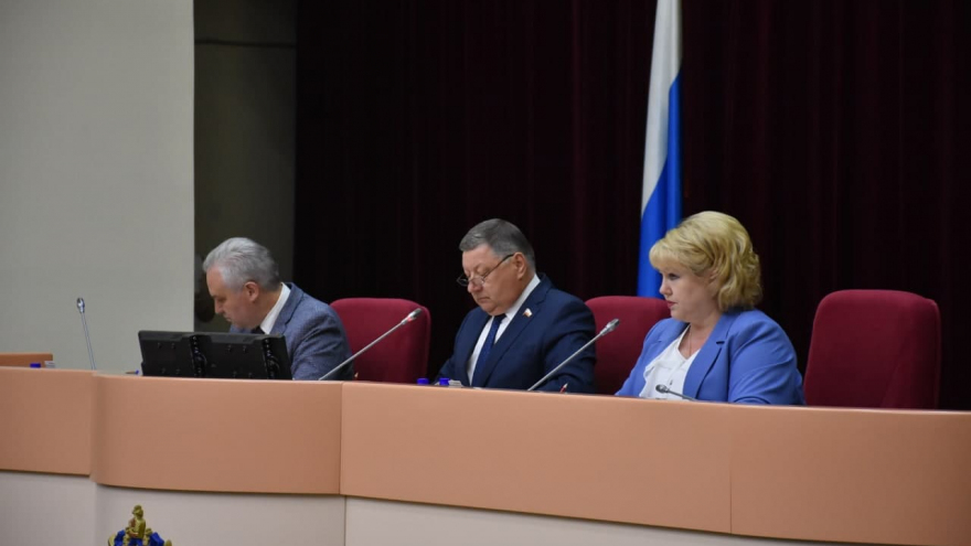 В Саратовской областной думе появились четыре новых депутата