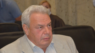 120 тысяч рублей в месяц: саратовский депутат пожаловался, что ему приходится содержать охрану долгостроя