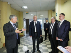 Весь город восстал против вас: Вячеслав Володин о предложении главы Саратова расширить школу за счет сада юннатов
