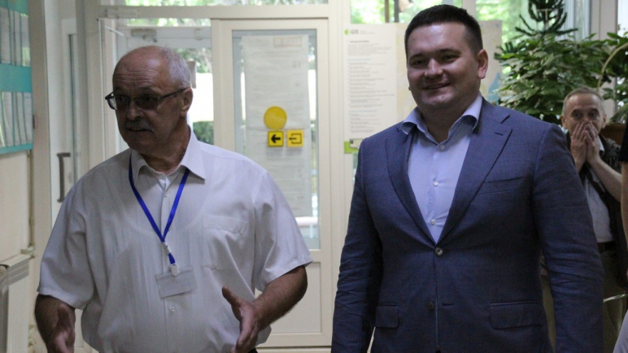 Депутат Андрей Воробьев поздравил социальных работников Саратова с профессиональным праздником