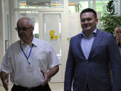 Депутат Андрей Воробьев поздравил социальных работников Саратова с профессиональным праздником