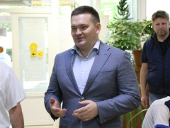 Депутат Андрей Воробьев поздравил социальных работников Саратова с профессиональным праздником