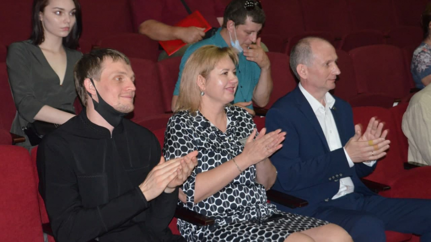 В Саратове планируют установить статую ангела, держащего земной шар: рассказываем, кому она посвящена