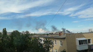 Крупный пожар в Саратове: горел завод резки металла