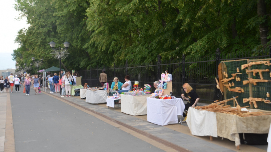В центре Саратова устроили средневековое сражение (видео)