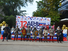 В центре Саратова устроили средневековое сражение (видео)