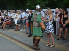 В центре Саратова устроили средневековое сражение (видео)