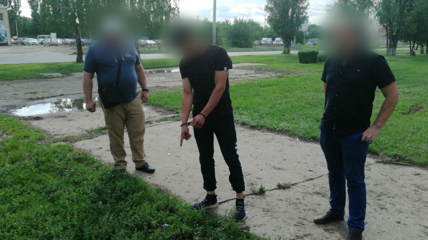 В Балакове мужчину ударили бутылкой по голове и забили кулаками до смерти: подозреваемого задержали