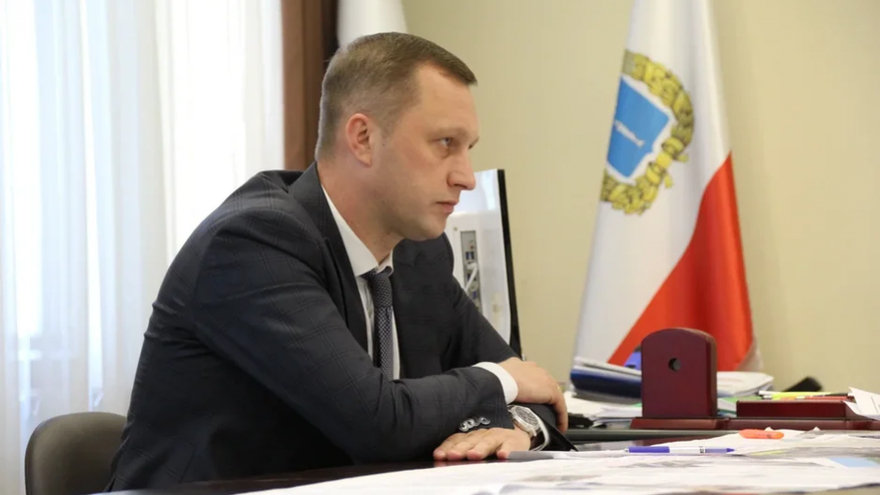 Миром правит любовь: председатель правительства Саратовской области рассказал о политическом пути и личной жизни