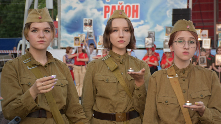 Голос Левитана, дымовые шашки, стрельба: в Энгельсе показали первый день войны