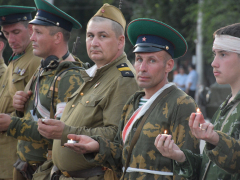 Голос Левитана, дымовые шашки, стрельба: в Энгельсе показали первый день войны