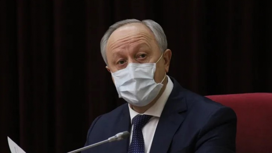 Саратовцы не могут дозвониться до поликлиник: реакция губернатора