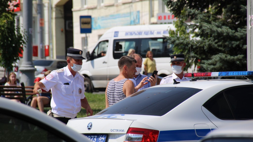 Замглавы минтранса о маршрутках и автобусах Саратова: Нельзя начинать движение, пока хоть кто-то из пассажиров без маски