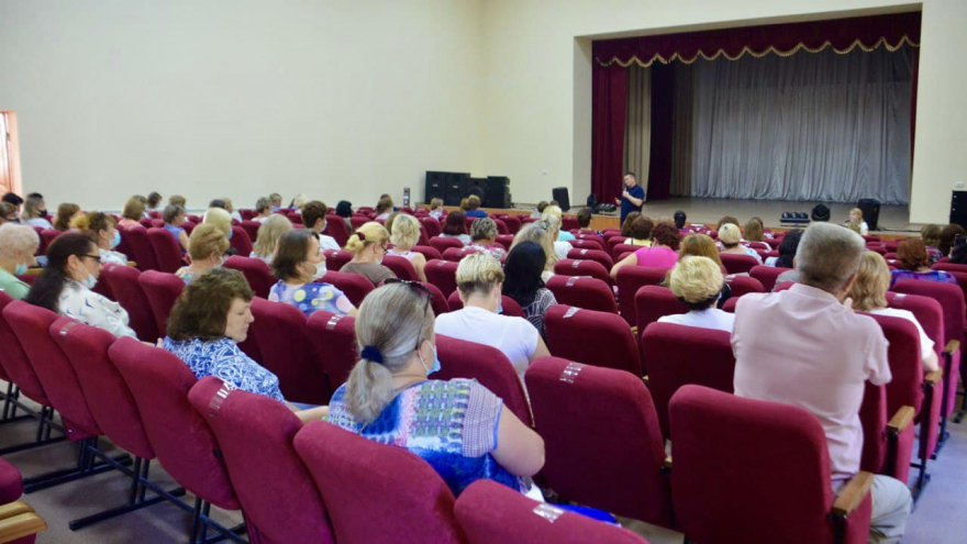 Жители Аткарска пожаловались депутату Андрею Воробьеву на изношенный автопарк скорой помощи