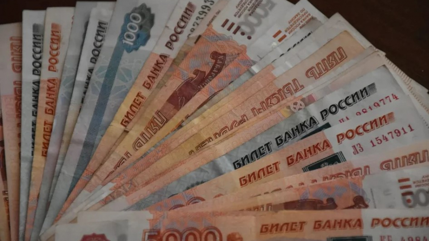 Чиновники: в Саратовской области ощутимо выросли зарплаты