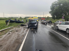 Под Саратовом в автокатастрофе с КамАЗом погибла женщина