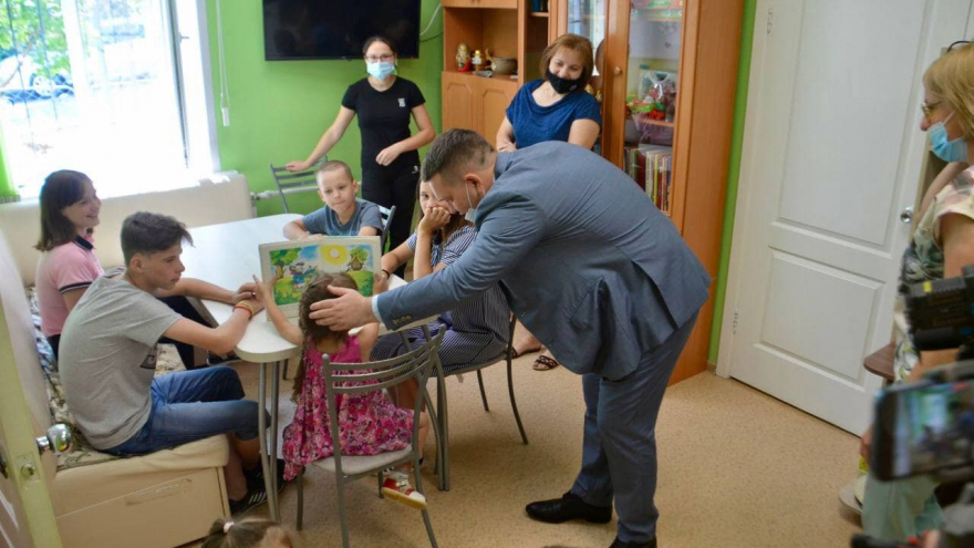 Саратовскому депутату подарили кота