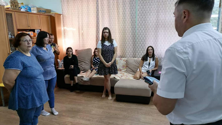 Многодетной семье, которая более 20 лет живет в детском саду, дадут рассрочку на оплату коммунальных услуг