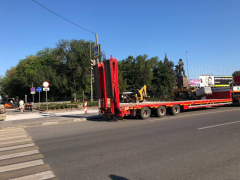 В Саратове начали менять плитку на Волжской