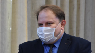 Чиновник саратовского минздрава заявил, что уважает антипрививочников