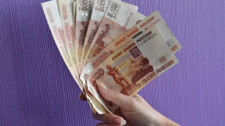 Саратовстат: средняя зарплата в регионе превысила 37 тысяч рублей