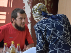 В саратовской мечети бесплатно раздавали мясо баранов и коров: мусульмане рассказали, почему им это важно