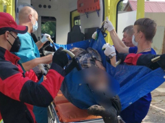 В Саратове мужчина провалился в яму: потребовалась помощь спасателей