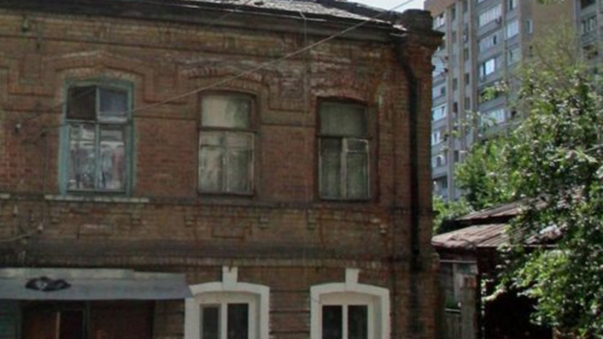 Власти Саратова решили снести два дома и еще два — изъять