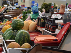 Сезон бахчевых: за сколько продают арбузы и дыни на рынках Саратова