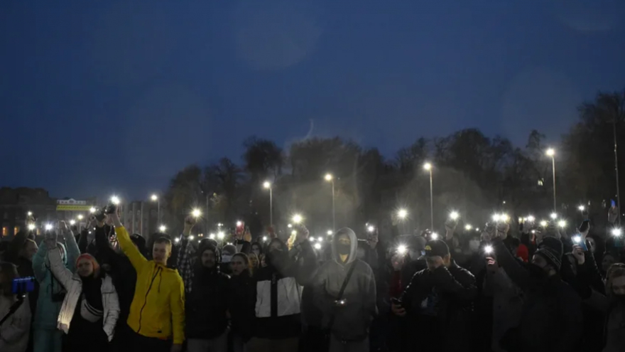 Организаторов митингов и шествий обязали отчитываться перед полицией об источниках финансирования