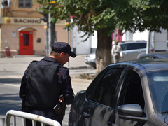 День ВДВ в Саратове: купание в Волге и песни от афганца, живущего под мостом