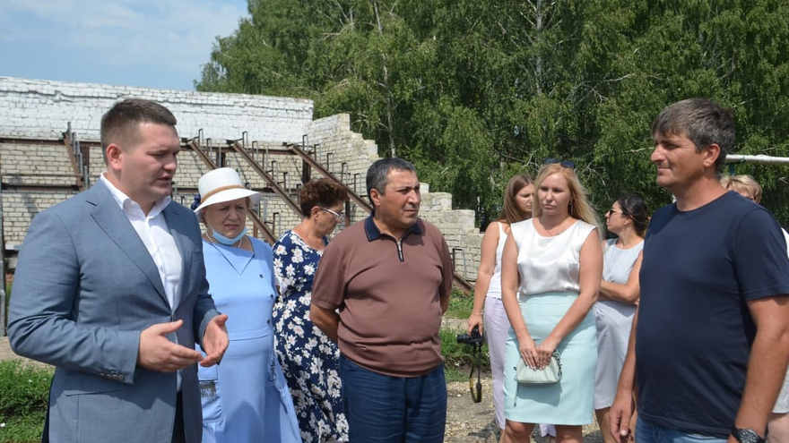 Представитель подрядчика о ходе реконструкции стадиона Локомотив в Ртищеве: Я за финансы не отвечаю