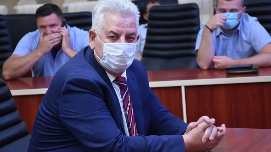 Никуда не деться от нареканий и замечаний: в саратовском правительстве поздравили и наградили строителей
