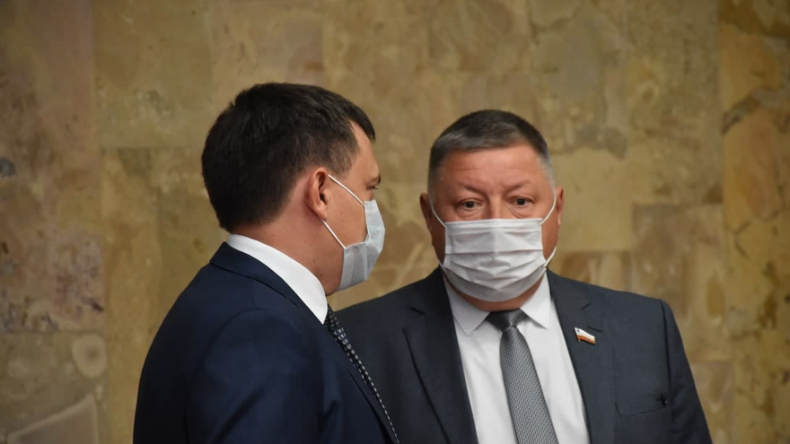 Никуда не деться от нареканий и замечаний: в саратовском правительстве поздравили и наградили строителей