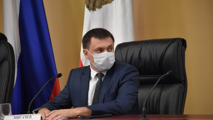 Никуда не деться от нареканий и замечаний: в саратовском правительстве поздравили и наградили строителей