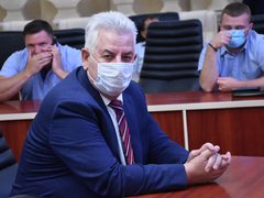 Никуда не деться от нареканий и замечаний: в саратовском правительстве поздравили и наградили строителей