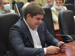 Никуда не деться от нареканий и замечаний: в саратовском правительстве поздравили и наградили строителей