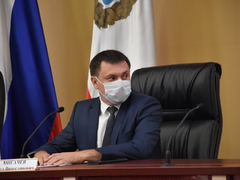 Никуда не деться от нареканий и замечаний: в саратовском правительстве поздравили и наградили строителей