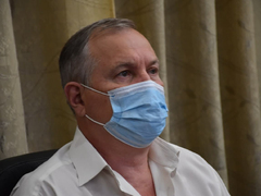 Никуда не деться от нареканий и замечаний: в саратовском правительстве поздравили и наградили строителей
