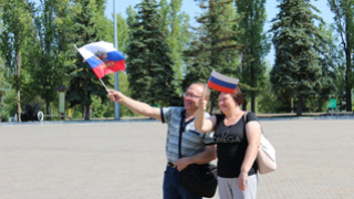 Обязывает быть достойными гражданами: на Соколовой горе подняли российский флаг