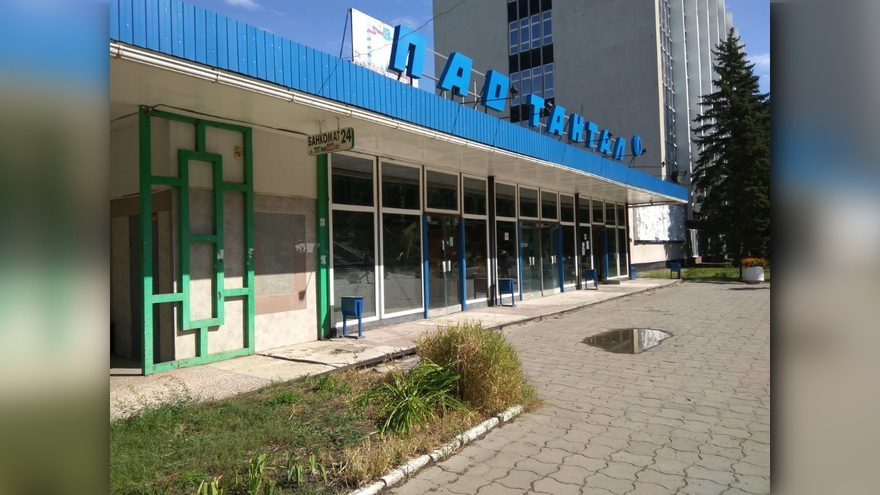 В Саратове полиция пытается спасти имущество легендарного завода Тантал от разграбления: с начала года задержали 12 металлистов