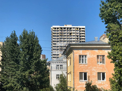 Проблемная высотка на Сакко и Ванцетти: застройщику рекомендовали увеличить число рабочих