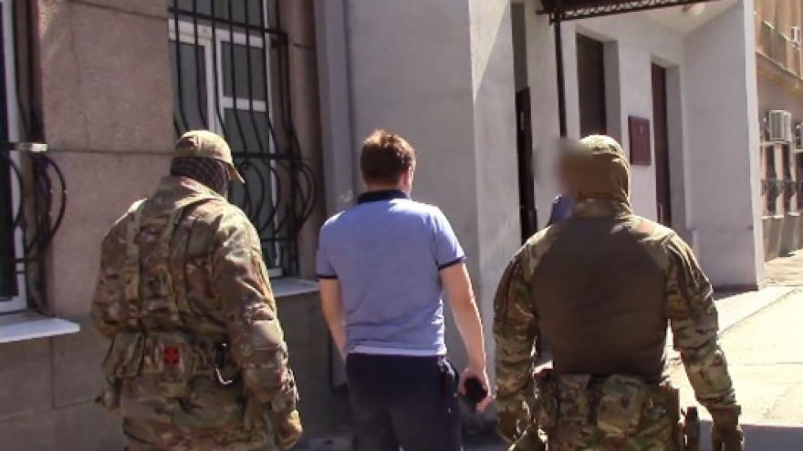Подряд на обслуживание моста Саратов-Энгельс: сотрудника компании из Чебоксар начинают судить за взятку