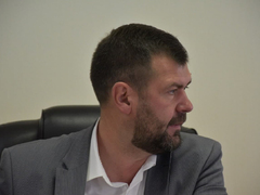 Вам надо включить голову: министр транспорта потребовал, чтобы главы районов занялись ремонтом дорог