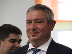 В Саратове депутат Госдумы поздравил первоклашек с Днем знаний цитатой из Библии